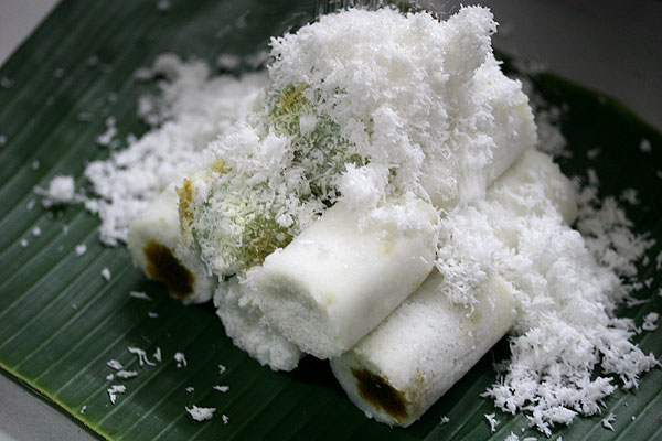 Cara Membuat Kue Putu Tradisional yang Harum