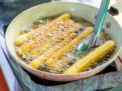 Resep Churros Krispi Ketagihan Cokelat Lumernya Bikin Meleleh di Lidah